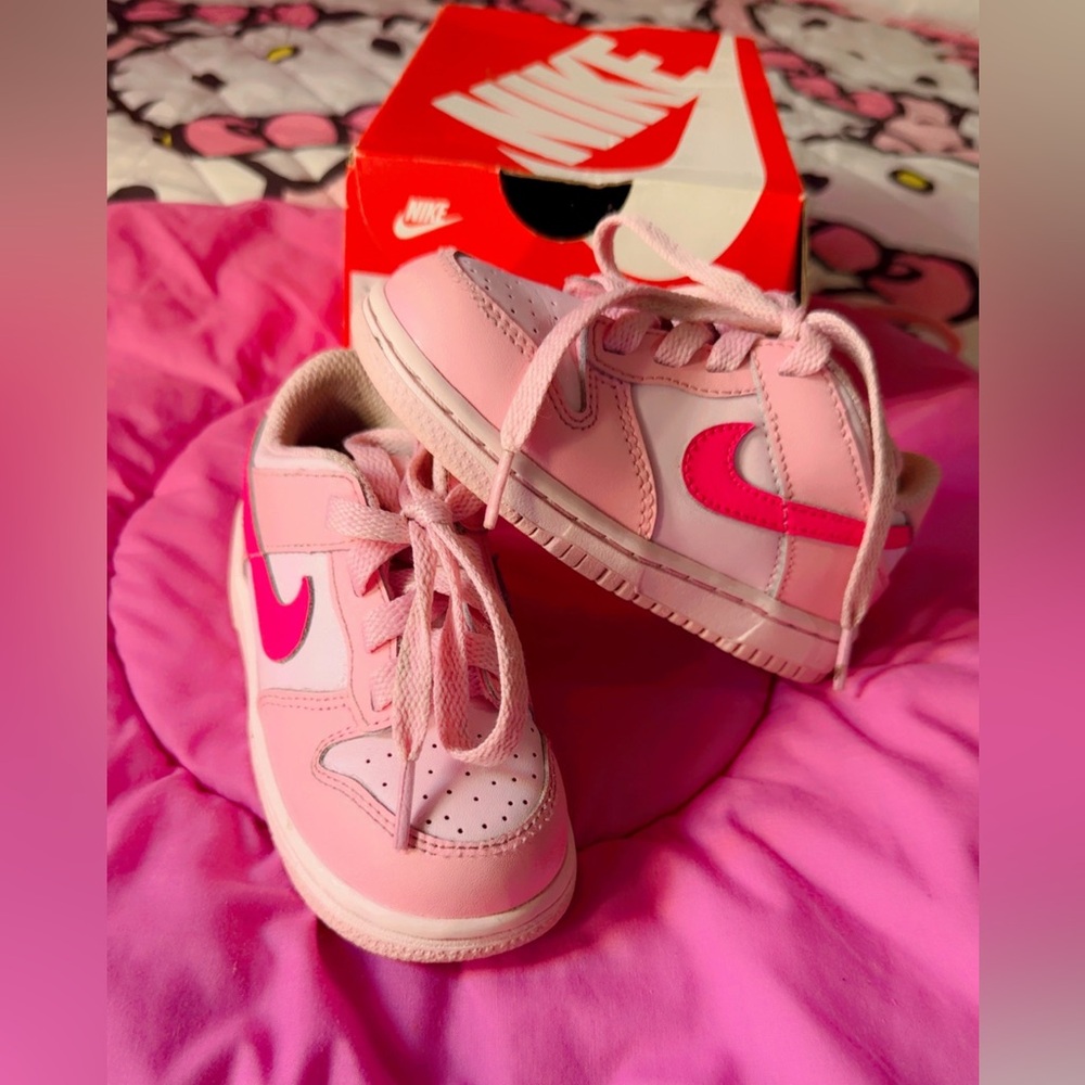 Nike dunk low triple pink 8C (TD)